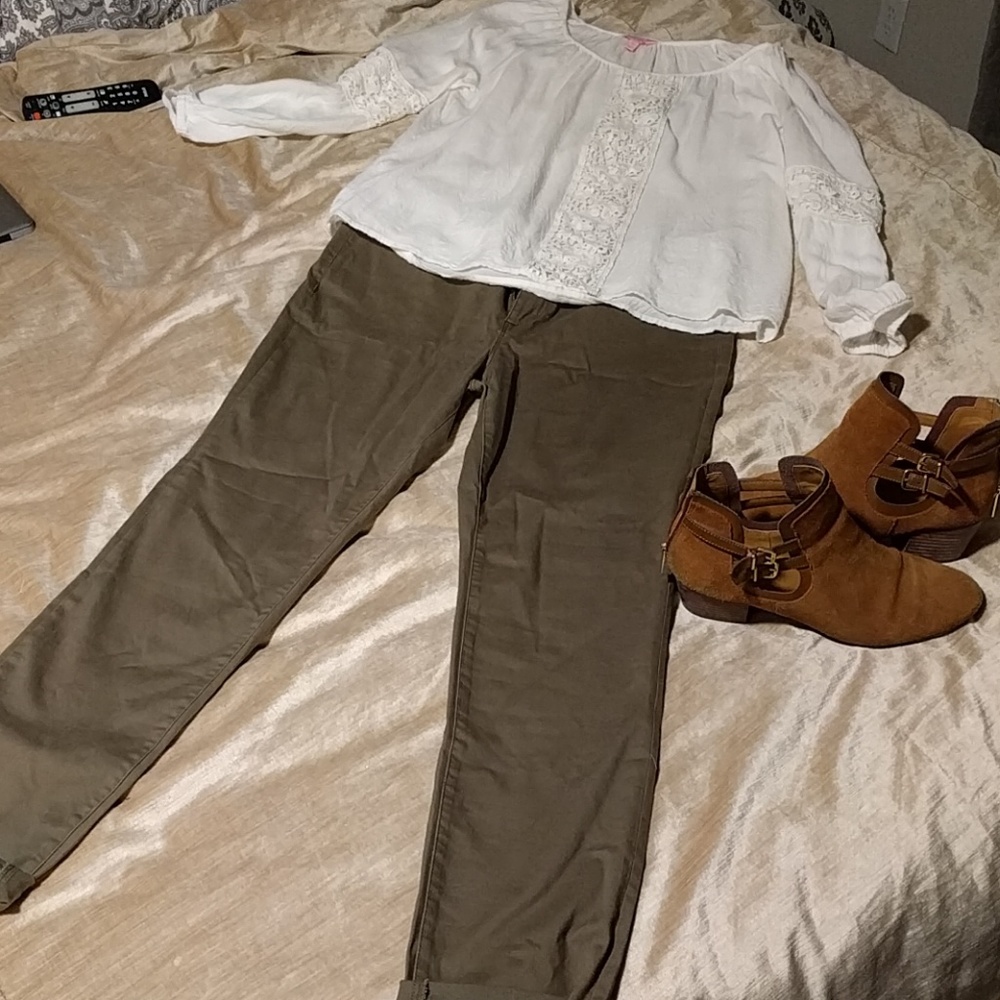 Comfortable Light Olive Skinny Pants